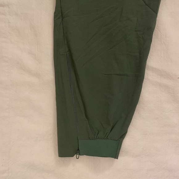Lululemon Run State Jogger - Green Twill - Picture 1 of 5